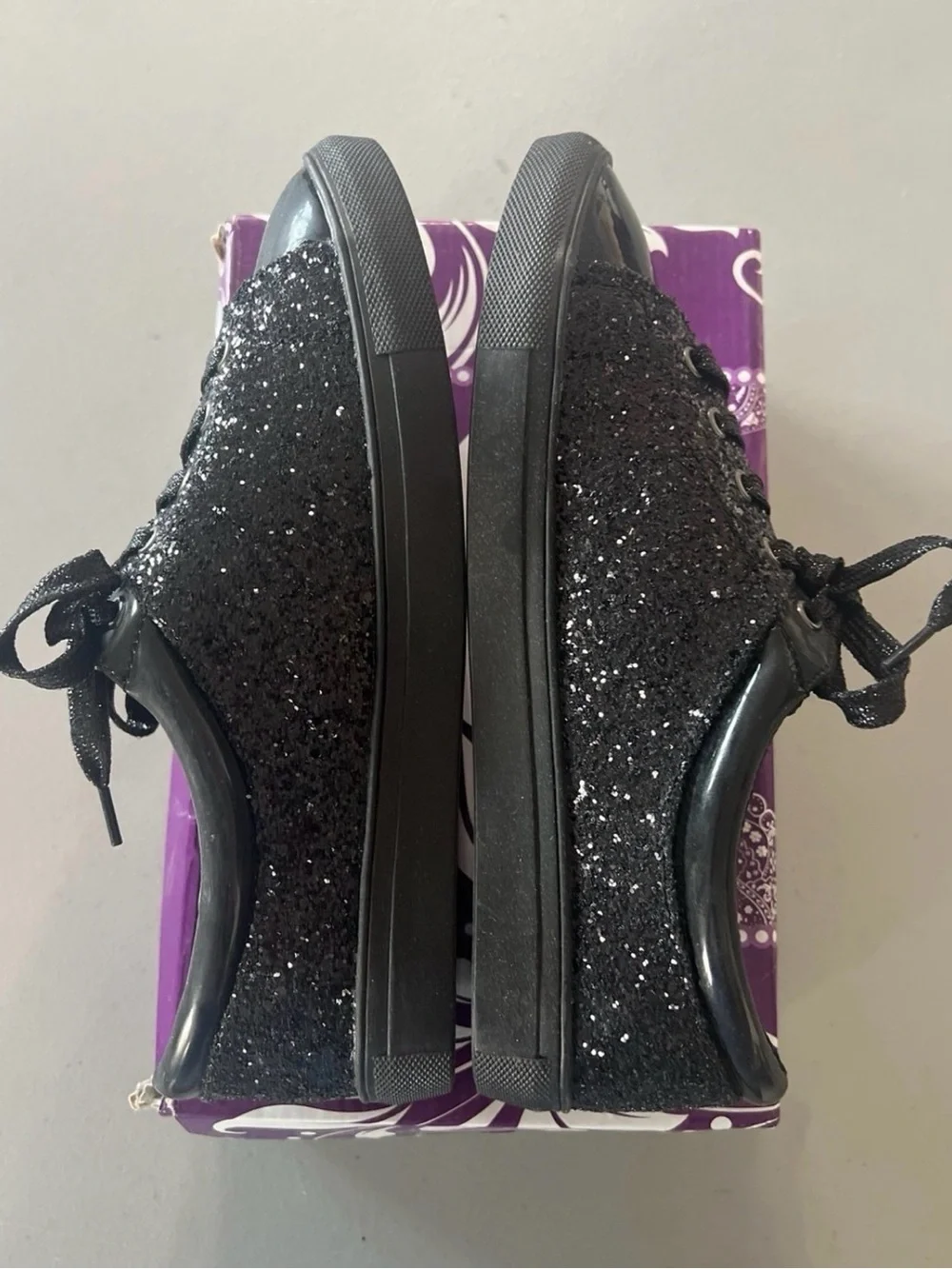 Women’s Black Glitter Lace-Up Shoes Size 8.5